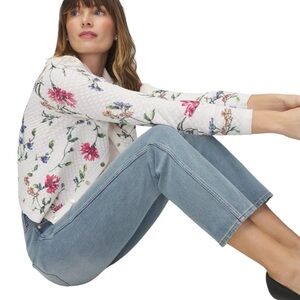 White House Black Market | Straight Crop Light Wash Distressed Jeans Sz 8 EUC